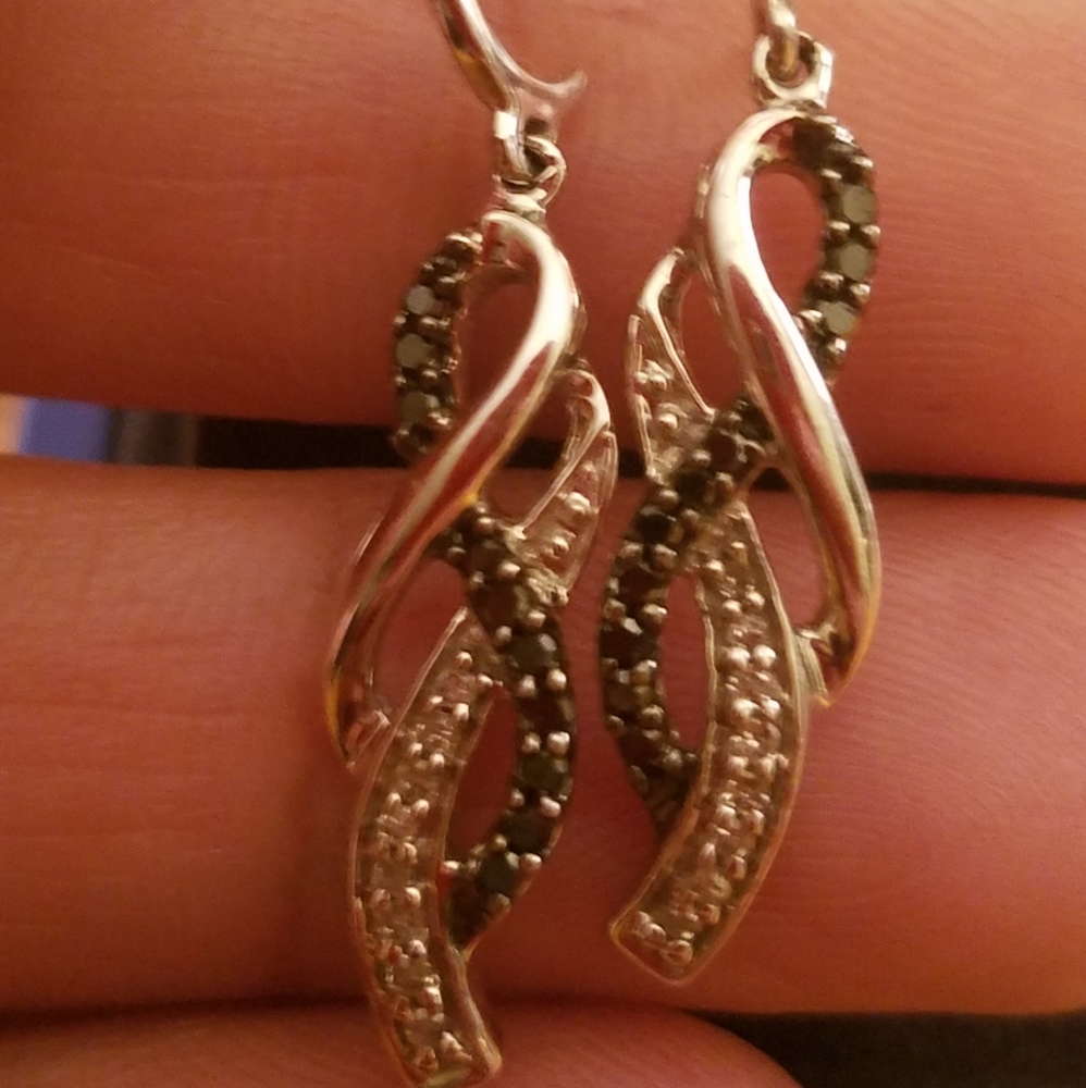 10k diamond earrings